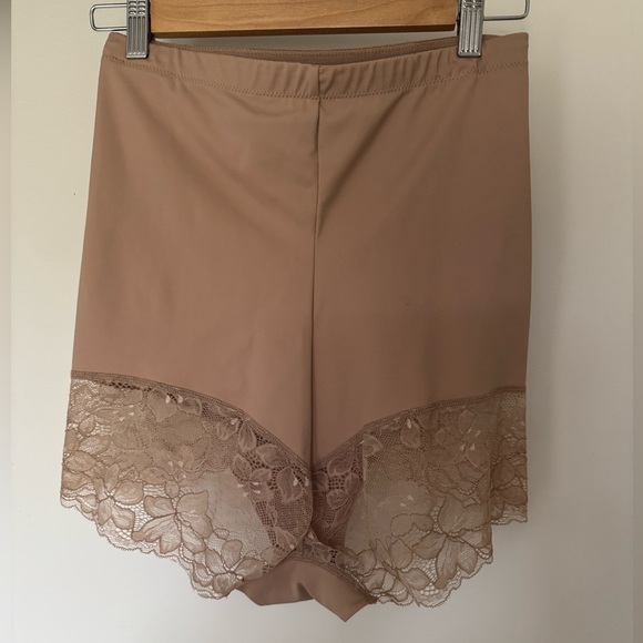 Nancy Ganz Shapewear - Picture 3 of 6